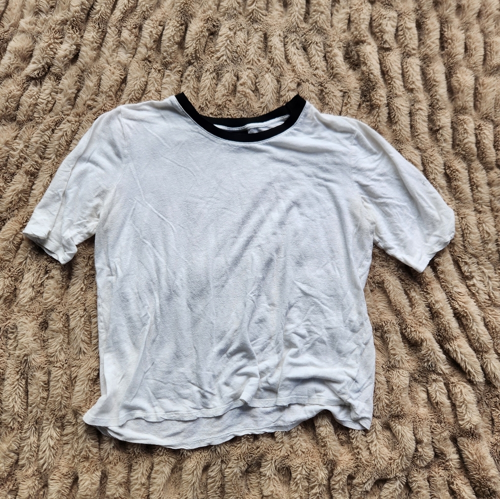 Who what wear size large white short sleeve crop top light yellowing in …